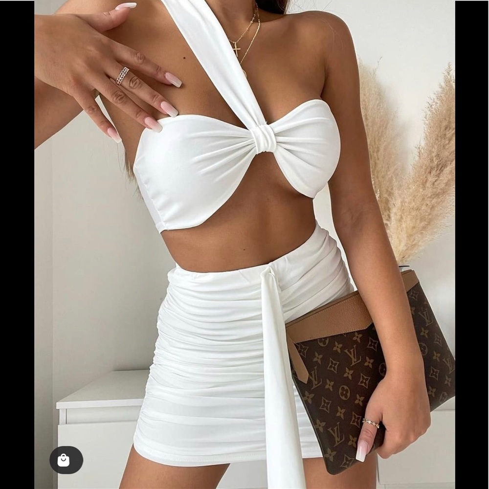 Two piece set